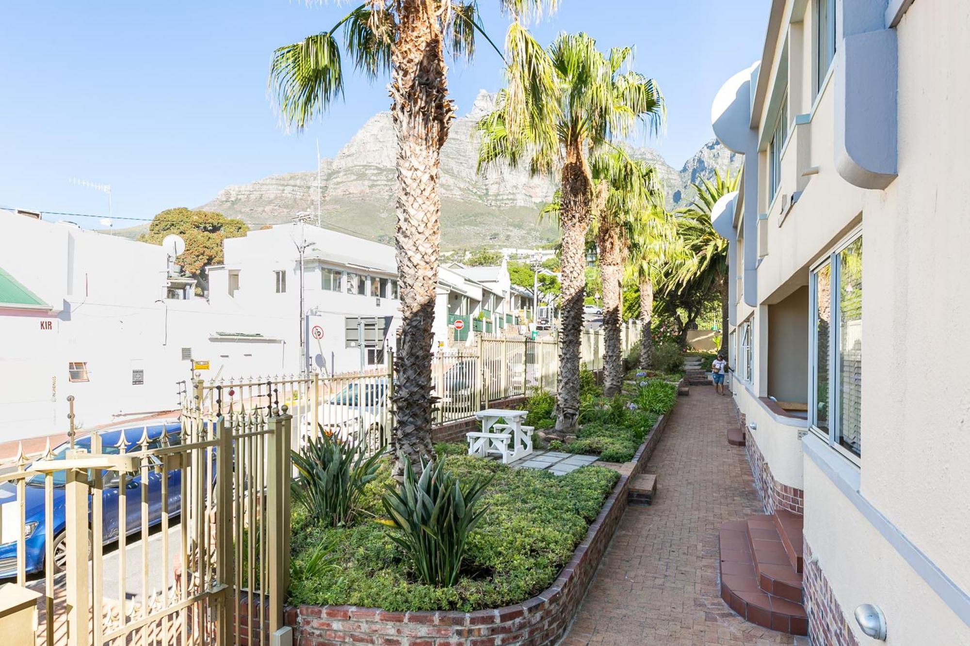 Camps Bay Village - Studios And Apartments Cape Town Cameră foto
