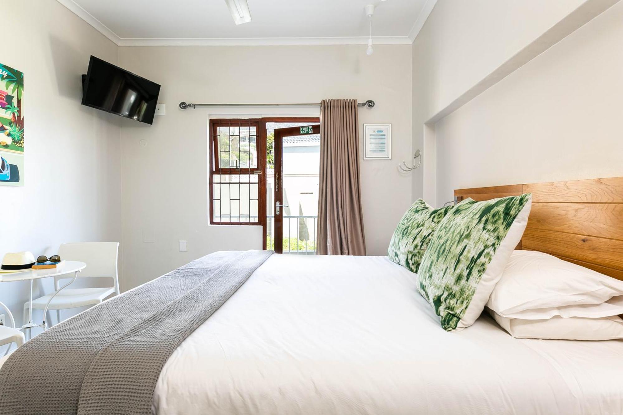 Camps Bay Village - Studios And Apartments Cape Town Exterior foto